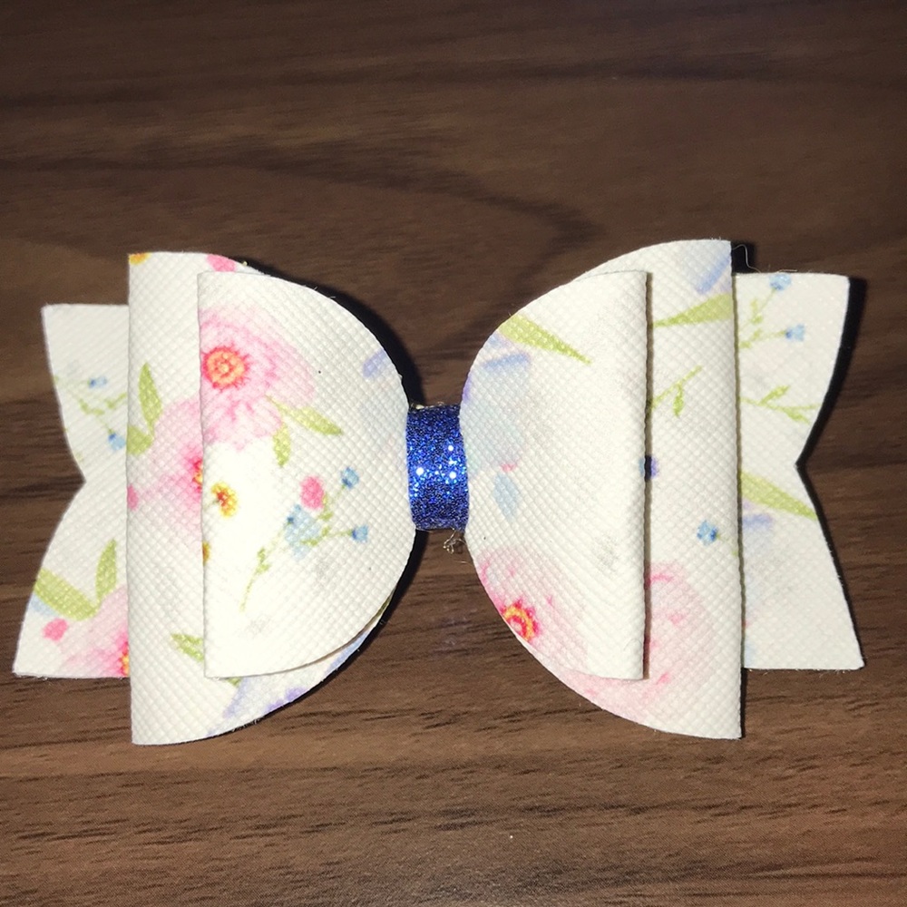 White floral double layer bow